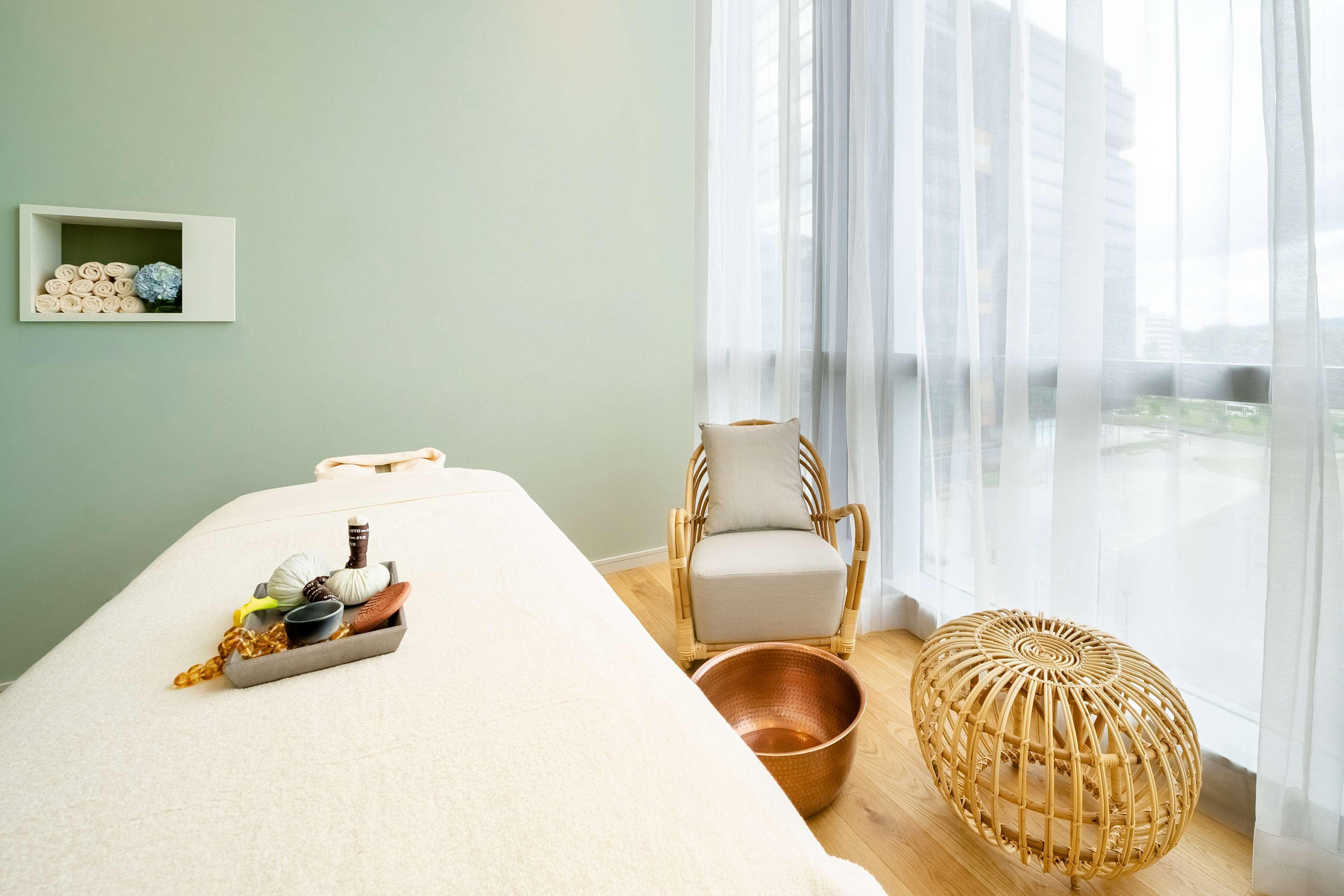 Hotel Grand Hyatt Bogotá Exteriér fotografie A treatment room at the spa